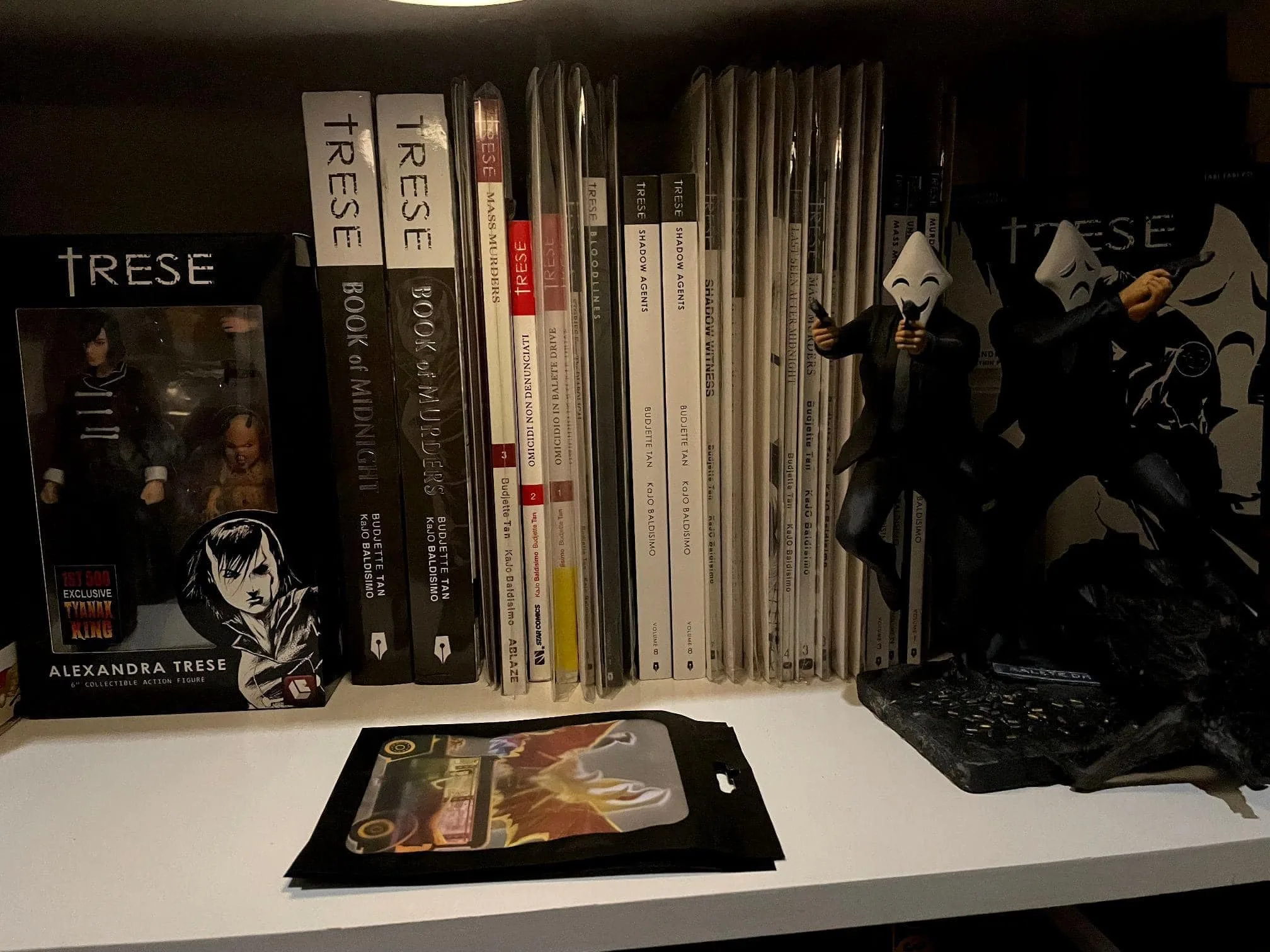 Home centerpiece showcase